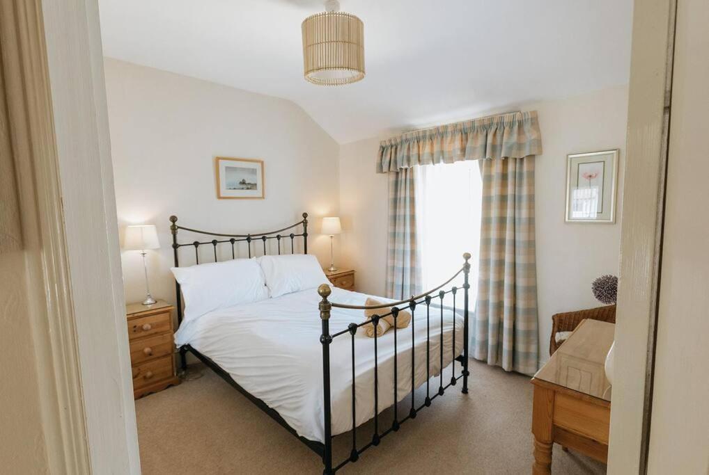 Fir Tree Cottage - Cosy 3 Bed Cottage In Penrhyn Bay With Beautiful Sea Views And Access To Snowdonia Рос-он-Си Экстерьер фото