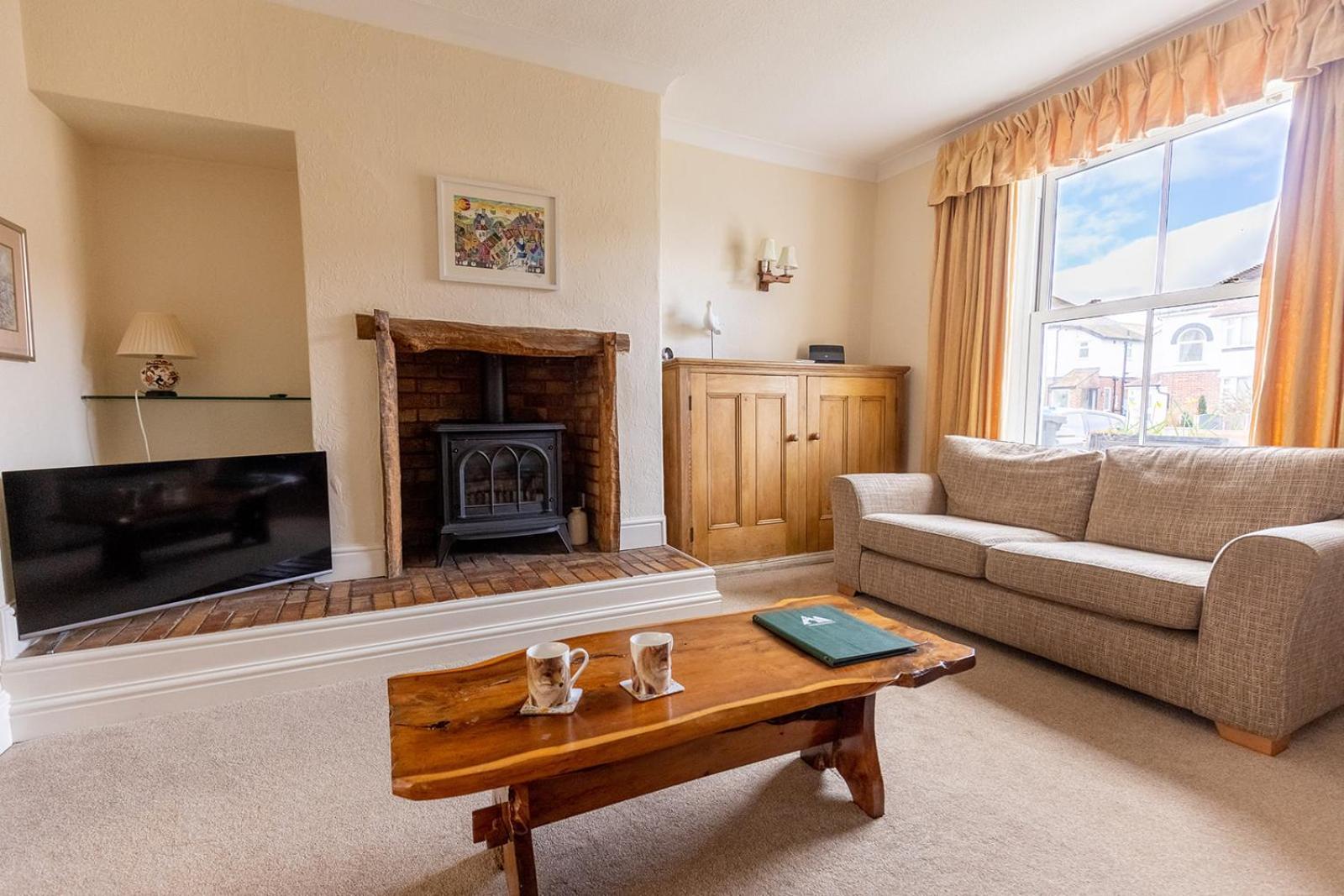 Fir Tree Cottage - Cosy 3 Bed Cottage In Penrhyn Bay With Beautiful Sea Views And Access To Snowdonia Рос-он-Си Экстерьер фото